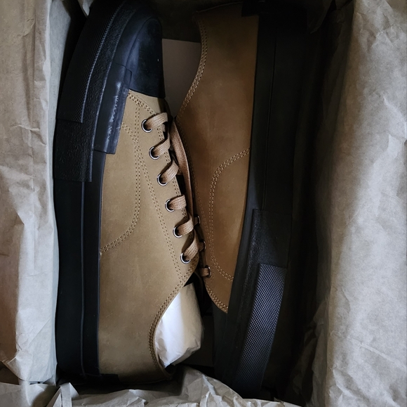 Meet your Posher, Sienna - Picture 1 of 1